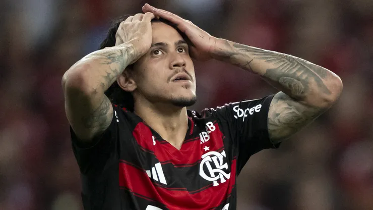 Pedro lamenta durante partida do Flamengo
