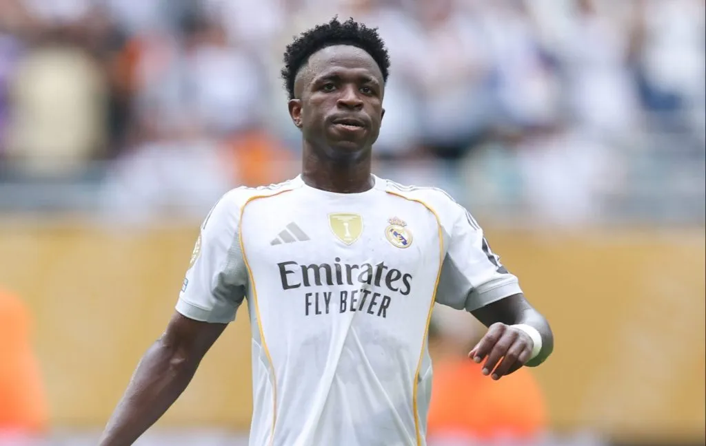 Vini Jr foi criticado pela torcida após desempenho no Mundial de Clubes pelo Real Madrid. Sua renovação de contrato ainda não está selada, segundo o portal espanhol Marca  (Photo by Megan Briggs/Getty Images)