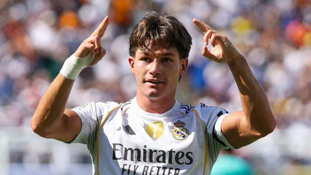 Fran García #20 do Real Madrid C.F. comemora o segundo gol de seu time durante a partida das quartas de final da Copa do Mundo de Clubes da FIFA 2025 entre Real Madrid CF e Borussia Dortmund no MetLife Stadium, em 5 de julho de 2025, em East Rutherford, New Jersey. (Foto por Francois Nel/Getty Images)