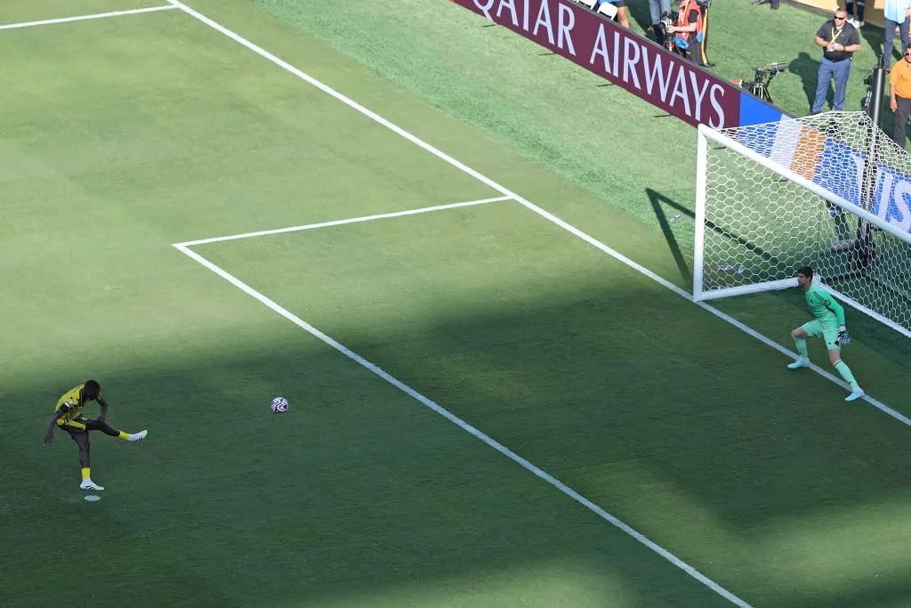 Guirassy marcou de pênalti já nos acréscimos. (Photo by Sandra Montanez/Getty Images)