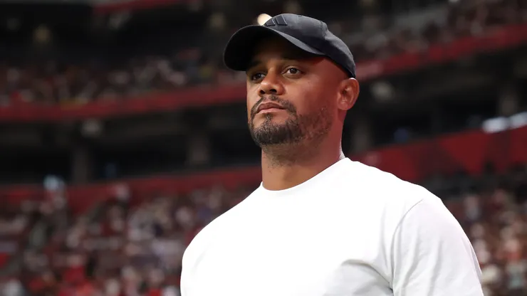 Vincent Kompany em jogo do Bayern de Munique no PSG