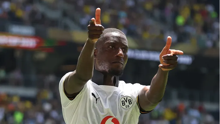 Guirassy pode trocar o Borussia pelo Barcelona. Foto: Michael Reaves