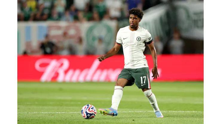 Andrey Santos vem se destacando no Chelsea