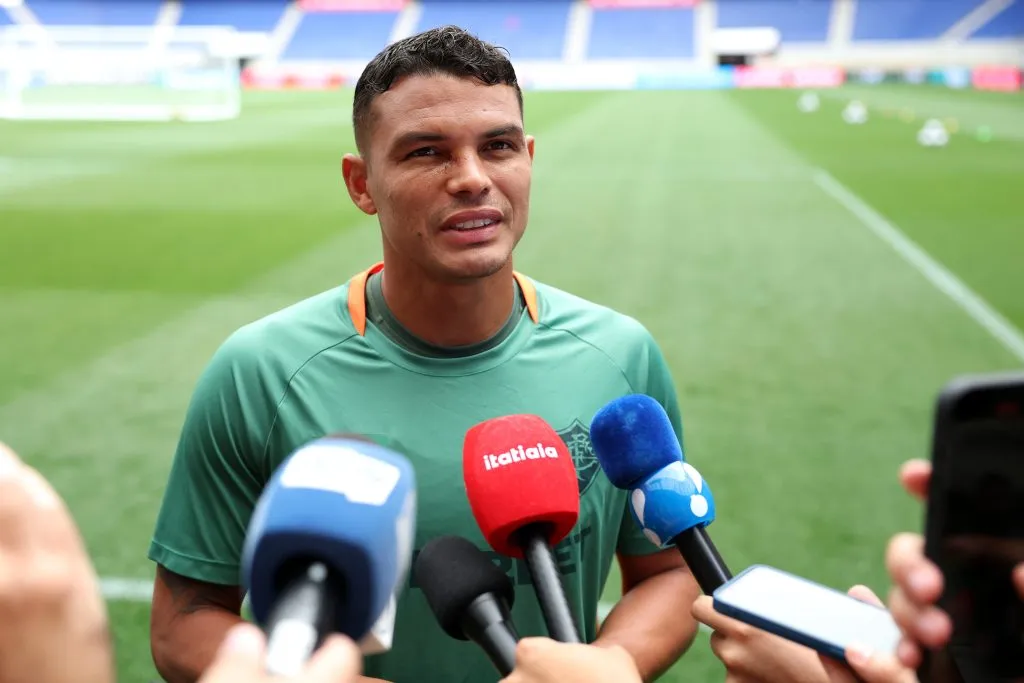 Thiago Silva fala antes de Chelsea x Fluminense. (Photo by Dan Mullan/Getty Images)