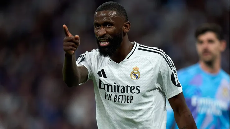 Rüdiger, do Real Madrid, manda recado antes de enfrentar o PSG no Mundial de Clubes (Photo by Angel Martinez/Getty Images)