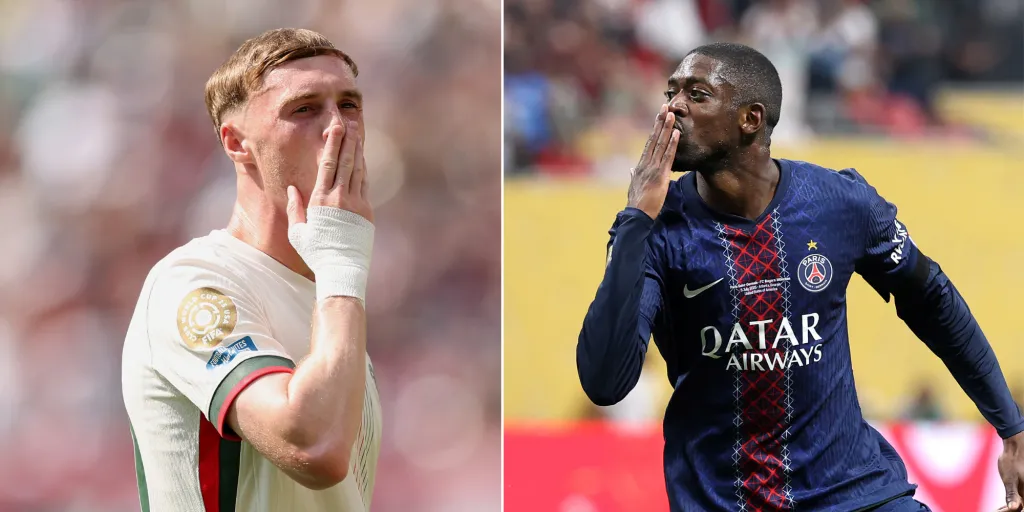 jogador do chelsea, palmer,e com a camisa branca, e dembélé do psg de camisa azul