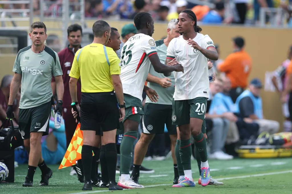 Nicolas Jackson substituindo João Pedro contra o Fluminense. (Photo by Alex Grimm/Getty Images)