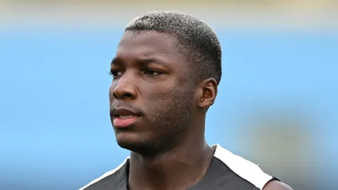 A vitória sobre o time brasileiro veio com um alerta para o Chelsea: a possível ausência de Moisés Caicedo na final contra o PSG. (Photo by David Ramos/Getty Images)