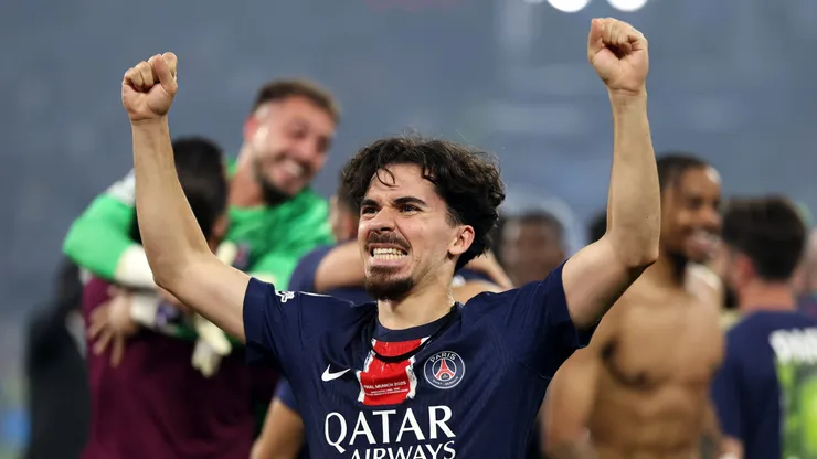 Vitinha comemorando título do PSG. Foto: Lars Baron