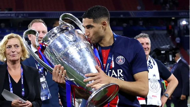 Hakimi é considerado o melhor lateral-direito do mundo por Luis Enrique, treinador do PSG (Foto: Lars Baron/Getty Images)