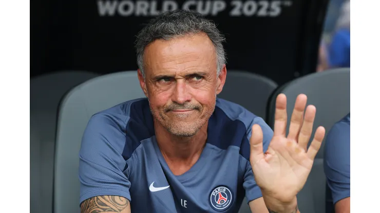 Luis Enrique se defende após confusão no final da partida com o Chelsea