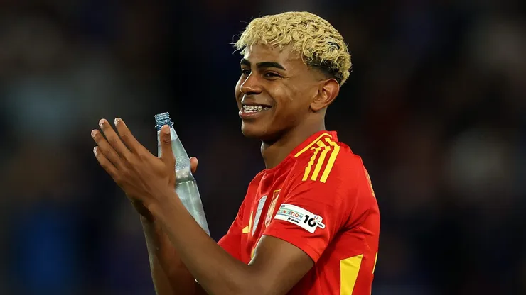 Lamine Yamal cresce no conceito Bola de Ouro.