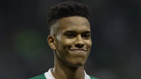 Estêvão está de saída do Palmeiras rumo ao Chelsea.
