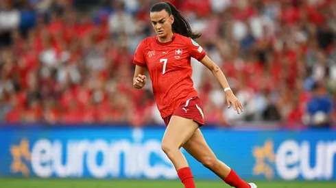 Xhemaili, luta pela titularidade na seleção da Suíça (Photo by Matthias Hangst/Getty Images)