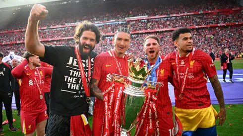 Jogadores do Liverpool comemorando título da Premier League. Foto: Michael Regan