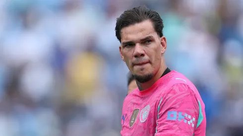 Ederson vê saída do Manchester City com bons olhos.