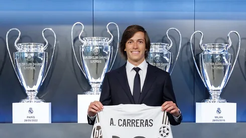 Álvaro Carreras em sua apresentação no Real Madrid. Divulgação/Real Madrid