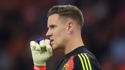 Ter Stegen, do Barcelona, é criticado por Matthäus por não aceitar o banco. (Alex Grimm/Getty Images)