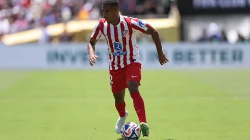 Samuel Lino em ação contra o PSG