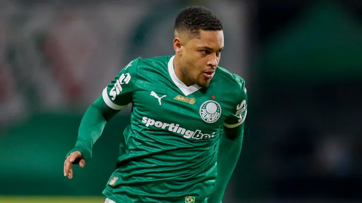 Vitor Roque em jogo do Palmeiras