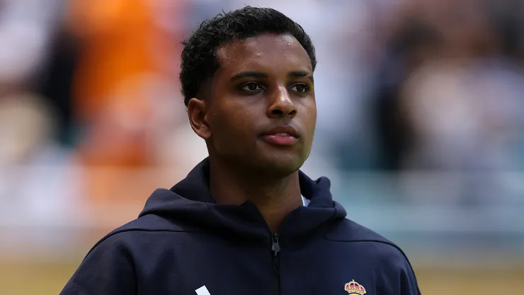 Rodrygo se recusa a deixar o Real Madrid e gera enorme problema para Xabi Alonso. Foto: Dan Mullan/Getty Images