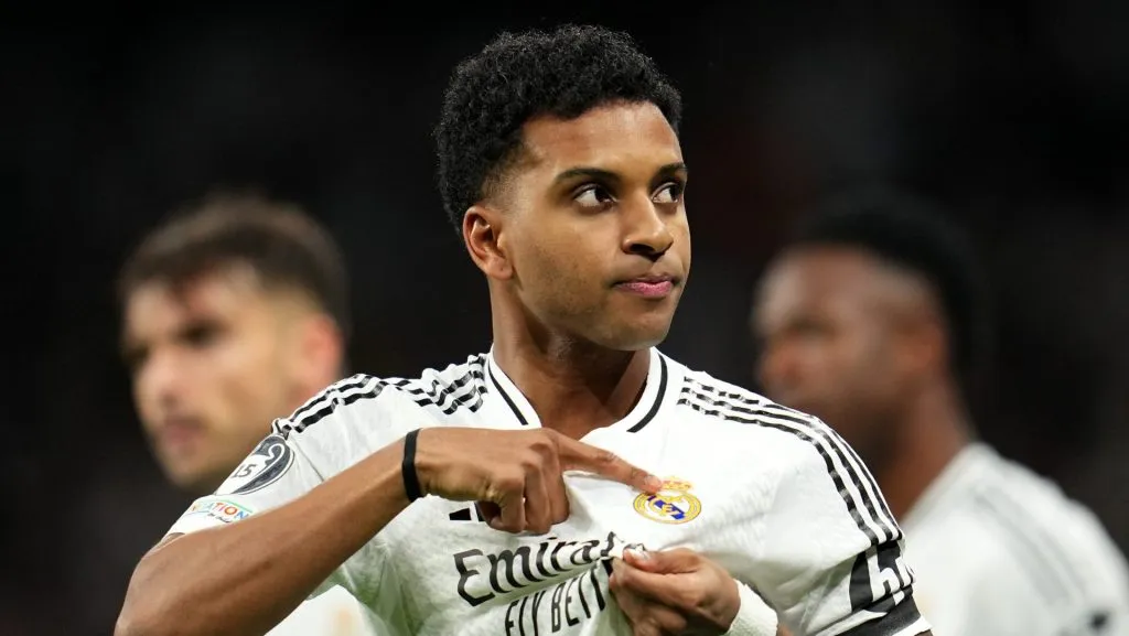 Rodrygo comemorando gol pelo Real Madrid