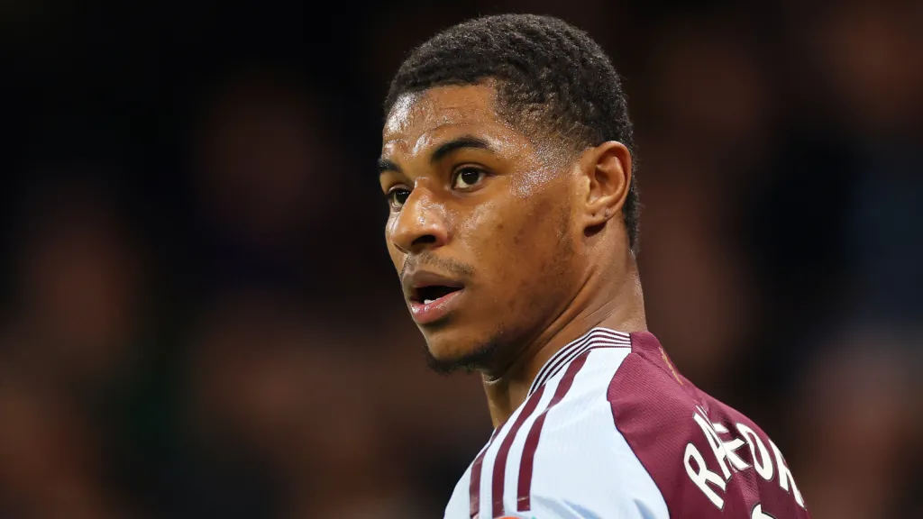 Marcus Rashford em partida do Aston Villa (Photo by Carl Recine/Getty Images)