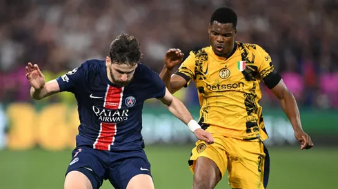 Barcelona ainda não fez proposta formal por Denzel Dumfries, diz diretor. (Justin Setterfield/Getty Images)