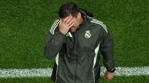 Xabi Alonso durante jogo do Real Madrid
