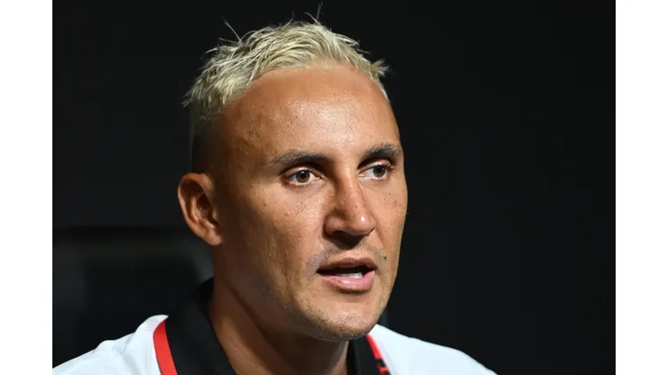 Keylor Navas acerta com Pumas, do México