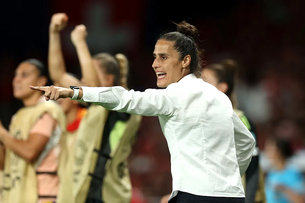 Montse Tomé durante partida da Espanha (Photo by Alexander Hassenstein/Getty Images)