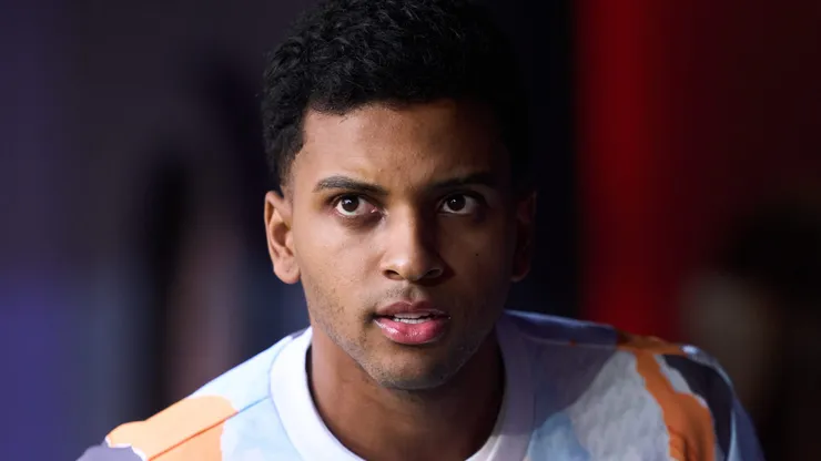 Sonhando com Rodrygo, Arsenal vence Milan.