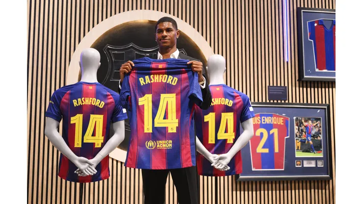Rashford é apresentado pelo Barcelona