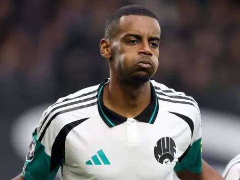 Isak quer sair do Newcastle e prioriza acordo com o Liverpool