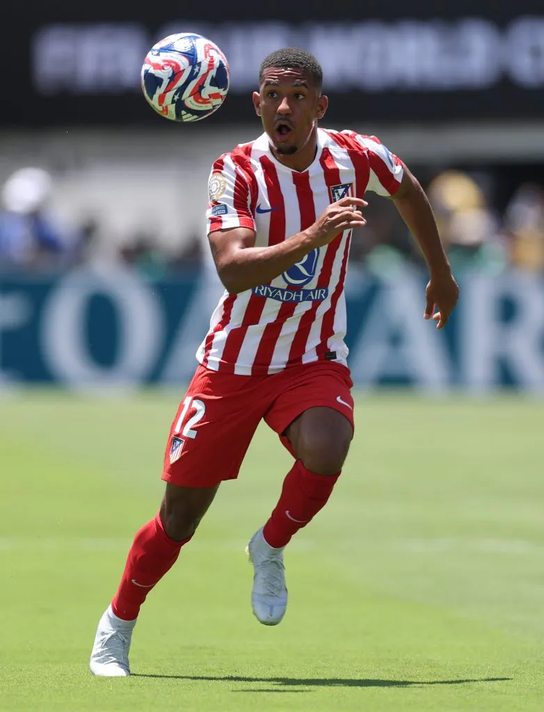 Samuel Lino, pelo Atletico De Madrid. Jogador já foi considerado o melhor do time espanhol em 2024 e agora se aproxima do Flamengo. Ele já atuou em pelo menos sete posições em toda carreira, segundo o Transfermarkt. (Photo by Stu Forster/Getty Images)