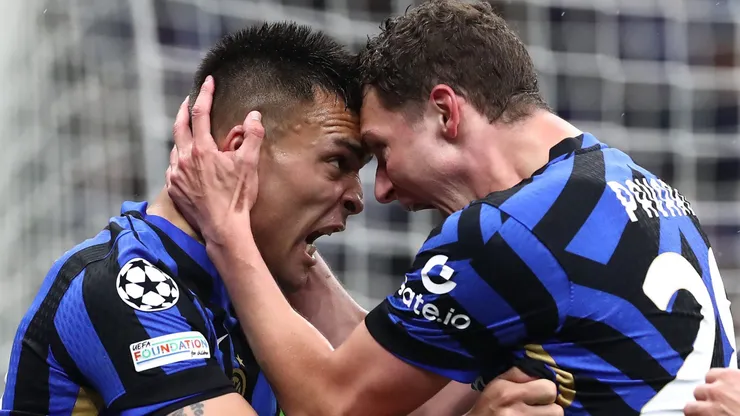 Lautaro Martínez e Pavard juntos na Inter de Milão. Foto: Marco Luzzani