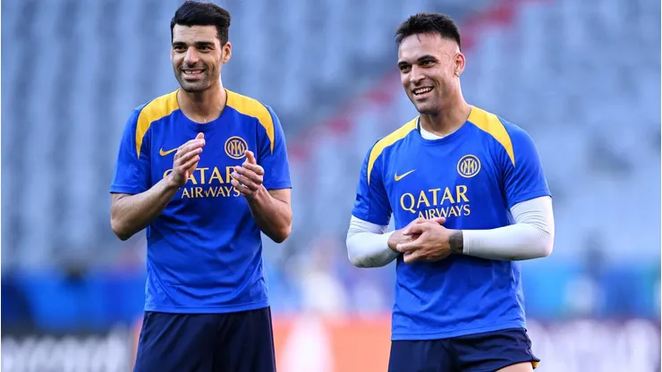 MUNICH, GERMANY - MAY 30: Mehdi Taremi, Lautaro Martinez and Nicola Zalewski of FC Internazionale react during a FC Internazionale training session ahead of the UEFA Champions League Final 2025 between Paris Saint-Germain and FC Internazionale Milano at Munich Football Arena on May 30, 2025 in Munich, Germany. (Photo by Justin Setterfield/Getty Images)
