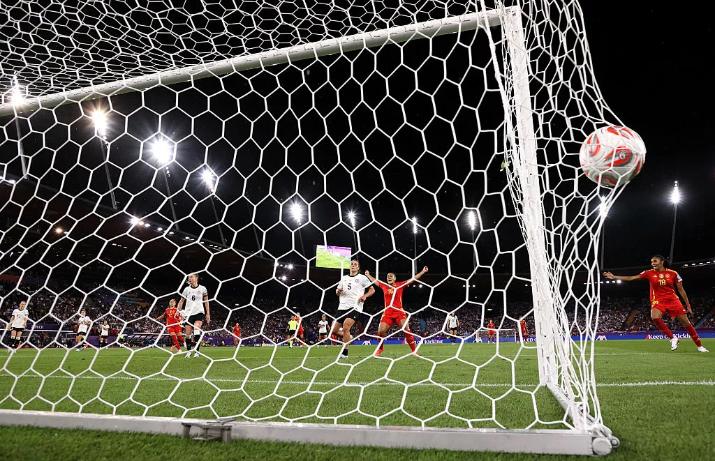 Gol de Aitana Bonmati contra a Alemanha (Photo by Charlotte Wilson/Getty Images)