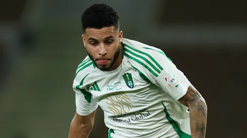 Alexsander em jogo do Al-Ahli