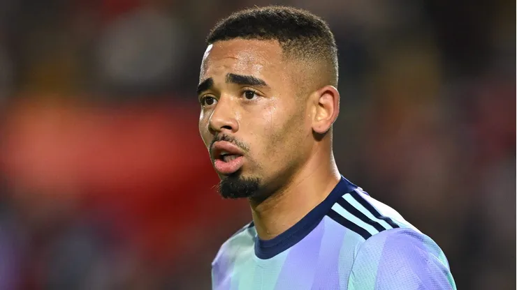 Palmeiras e Flamengo ganham a concorrência do Brighton por Gabriel Jesus, do Arsenal. (Photo by Mike Hewitt/Getty Images)