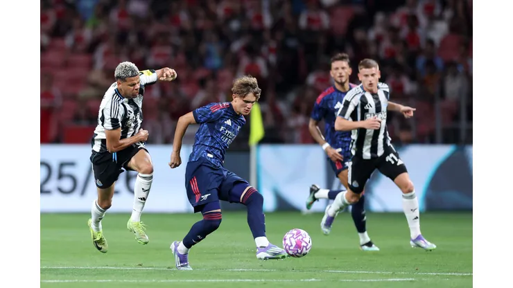 Max Dowman em amistodo contra o Newcastle. Foto: Yong Teck Lim/Getty Images