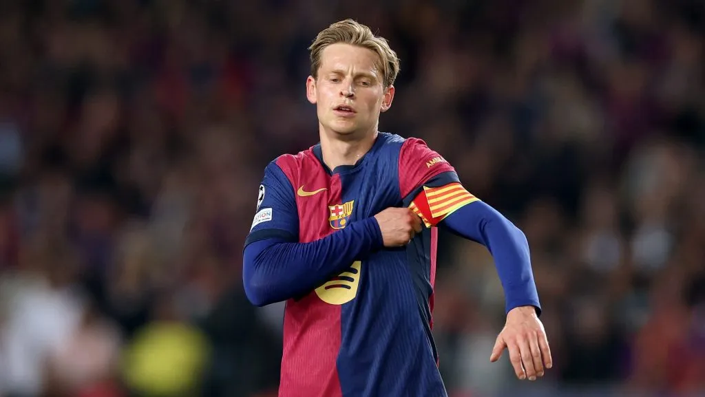 Barcelona aguarda resolução de disputa legal entre Frenkie de Jong e seu ex-agente para renovar contrato