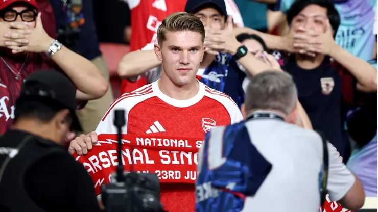 Chegada de VIktor Gyökeres ao Arsenal deixa William Saliba animado para o futuro. (Photo by Yong Teck Lim/Getty Images)