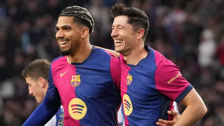 Ronald Araújo é zagueiro do Barcelona (Foto: Alex Caparros/Getty Images)