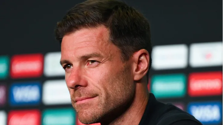 Sob a orientação de Álvaro Arbeloa no Castilla e observado de perto por Xabi Alonso, Pitarch sonha com a estreia no Santiago Bernabéu, possivelmente na temporada 2025-2026. (Foto: Getty Images)