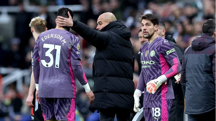 Manchester CIty quer se desfazer de Ortega e Ederson também corre risco após a chegada de James Trafford. (Photo by Alex Livesey/Getty Images)