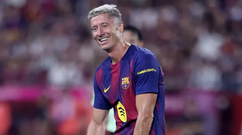 Lewandowski é procurado por clubes da Arábia Saudita e Barcelona topa vendê-lo com uma condição. (Photo by Paul Miller/Getty Images)