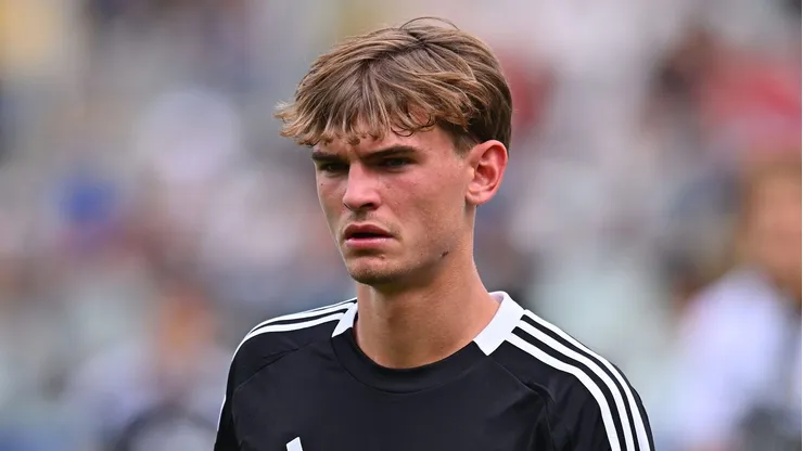 Real Madrid corre risco de perder direitos sobre Nico Paz, diz jornalista. (Photo by Alessandro Sabattini/Getty Images)
