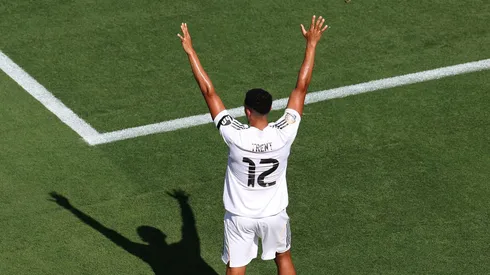 Após anos de queda de rendimento nas laterais, o Real Madrid reforça seus flancos com as chegadas de Trent Alexander-Arnold e Álvaro Carreras. (Photo by Sandra Montanez/Getty Images)