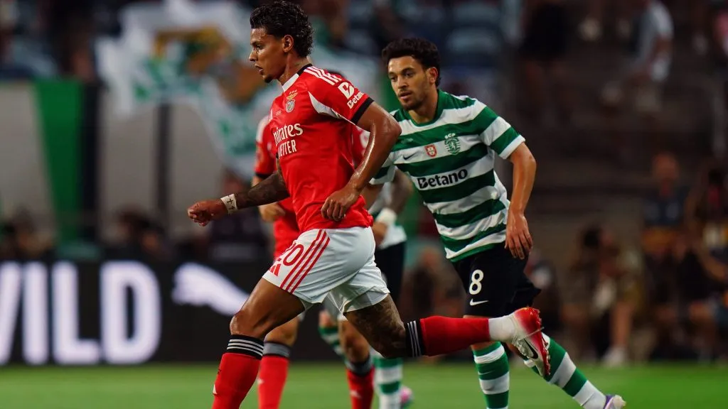 Richard Ríos em jogo do Benfica. Foto: Gualter Fatia/Getty Images